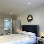 London Southgate 2Bed Apartment