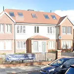 London Southgate 2Bed Apartment