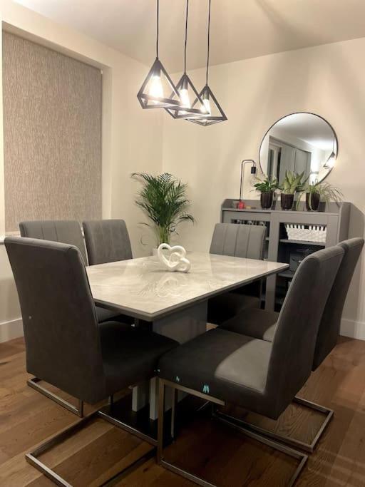 Southgate 2bed Appartamento