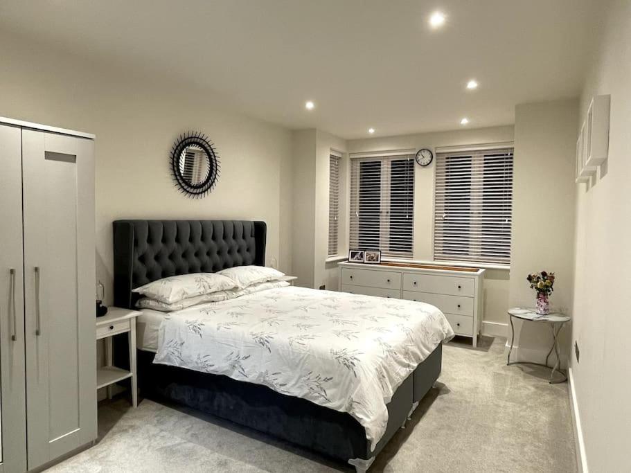 Southgate 2bed *