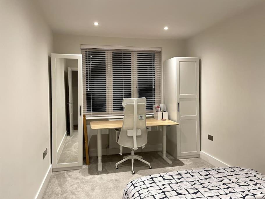 Southgate 2bed Apartment London